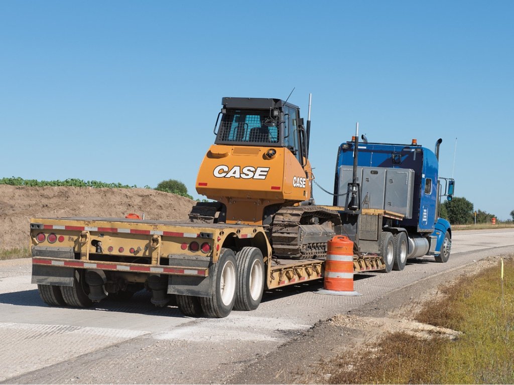 A guide for safe transport of heavy equipment